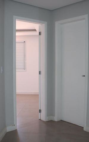 Casa de condomínio para alugar com 140m², 4 quartos e 3 vagasCorredor