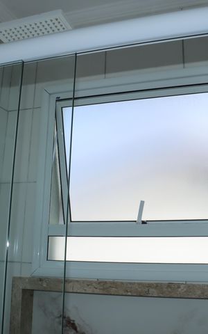 Casa de condomínio para alugar com 140m², 4 quartos e 3 vagasBanheiro