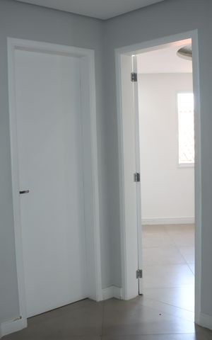 Casa de condomínio para alugar com 140m², 4 quartos e 3 vagasCorredor