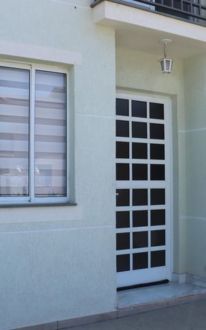Casa de condomínio para alugar com 140m², 4 quartos e 3 vagasFachada