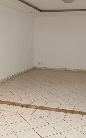 Casa à venda com 432m², 3 quartos e 3 vagasSala