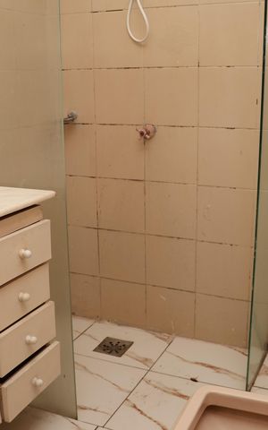 Casa à venda com 432m², 3 quartos e 3 vagasBanheiro da Suíte 1