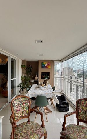 Apartamento à venda com 130m², 3 quartos e 2 vagas Apartamento à venda com 130m², 3 quartos e 2 vagasVaranda
