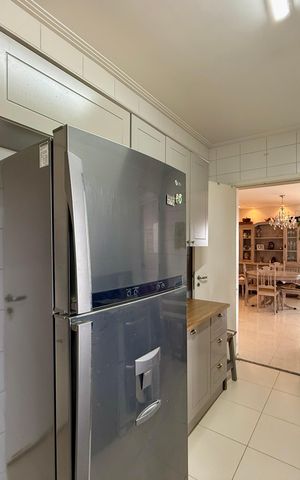 Apartamento à venda com 130m², 3 quartos e 2 vagas Apartamento à venda com 130m², 3 quartos e 2 vagasCozinha
