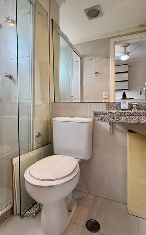 Apartamento à venda com 130m², 3 quartos e 2 vagas Apartamento à venda com 130m², 3 quartos e 2 vagasBanheiro Suíte 1