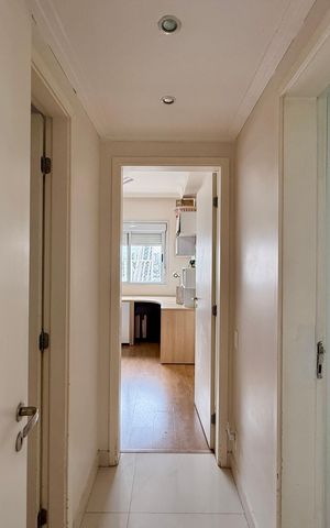 Apartamento à venda com 130m², 3 quartos e 2 vagas Apartamento à venda com 130m², 3 quartos e 2 vagasCorredor Suítes