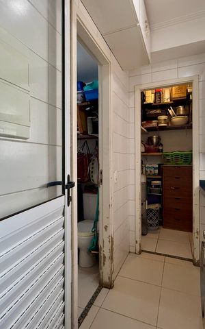 Apartamento à venda com 130m², 3 quartos e 2 vagas Apartamento à venda com 130m², 3 quartos e 2 vagasÁrea de Serviço