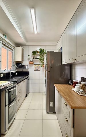 Apartamento à venda com 130m², 3 quartos e 2 vagas Apartamento à venda com 130m², 3 quartos e 2 vagasCozinha