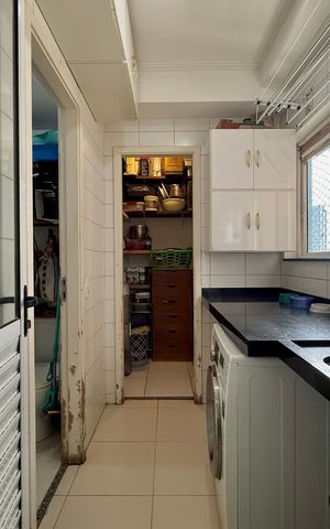 Apartamento à venda com 130m², 3 quartos e 2 vagas Apartamento à venda com 130m², 3 quartos e 2 vagasÁrea de Serviço