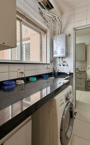 Apartamento à venda com 130m², 3 quartos e 2 vagas Apartamento à venda com 130m², 3 quartos e 2 vagasÁrea de Serviço