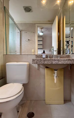 Apartamento à venda com 130m², 3 quartos e 2 vagas Apartamento à venda com 130m², 3 quartos e 2 vagasBanheiro Suíte 1