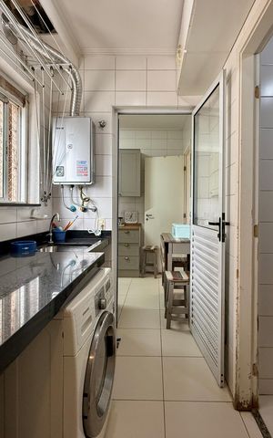 Apartamento à venda com 130m², 3 quartos e 2 vagas Apartamento à venda com 130m², 3 quartos e 2 vagasÁrea de Serviço