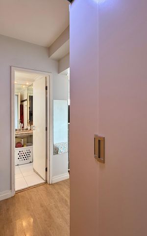 Apartamento à venda com 130m², 3 quartos e 2 vagas Apartamento à venda com 130m², 3 quartos e 2 vagasCloset Suíte 2