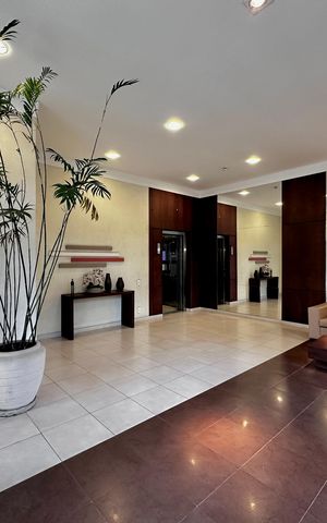 Apartamento à venda com 130m², 3 quartos e 2 vagas Apartamento à venda com 130m², 3 quartos e 2 vagasHall Social Bloco