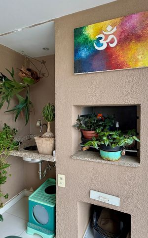 Apartamento à venda com 130m², 3 quartos e 2 vagas Apartamento à venda com 130m², 3 quartos e 2 vagasVaranda