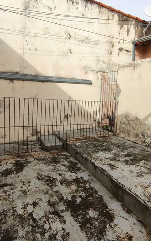 Casa à venda com 248m², 2 quartos e 3 vagas Casa à venda com 248m², 2 quartos e 3 vagasQuintal
