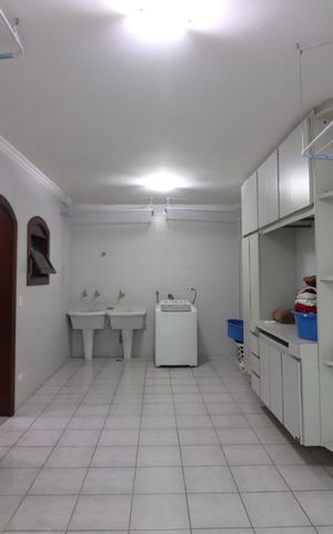 Casa à venda com 580m², 5 quartos e 10 vagasÁrea de Serviço