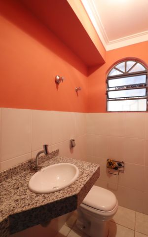 Casa à venda com 580m², 5 quartos e 10 vagasLavabo