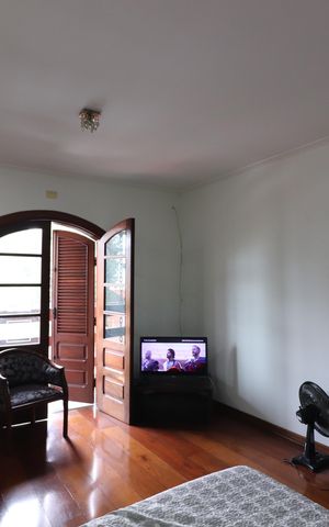 Casa à venda com 580m², 5 quartos e 10 vagasSuíte 3