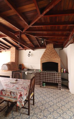 Casa à venda com 580m², 5 quartos e 10 vagasChurrasqueira