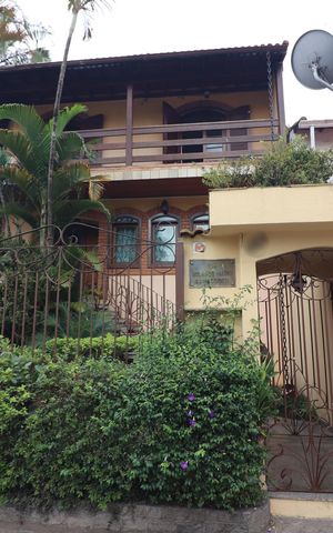 Casa à venda com 580m², 5 quartos e 10 vagasFachada