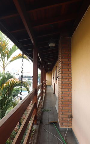 Casa à venda com 580m², 5 quartos e 10 vagasSacada 