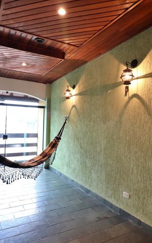 Casa à venda com 580m², 5 quartos e 10 vagasSuíte 1 Varanda 