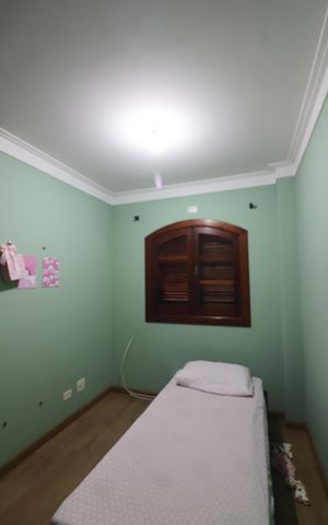 Casa à venda com 580m², 5 quartos e 10 vagasQuarto de Serviço