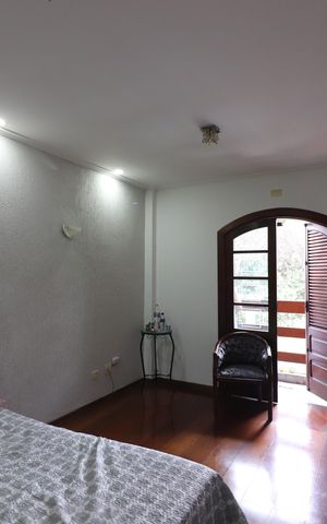 Casa à venda com 580m², 5 quartos e 10 vagasSuíte 3