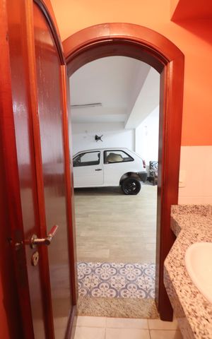 Casa à venda com 580m², 5 quartos e 10 vagasLavabo