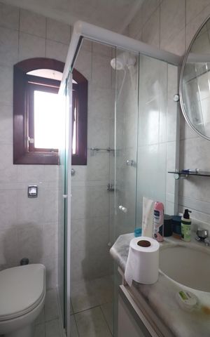 Casa à venda com 580m², 5 quartos e 10 vagasBanheiro de serviço