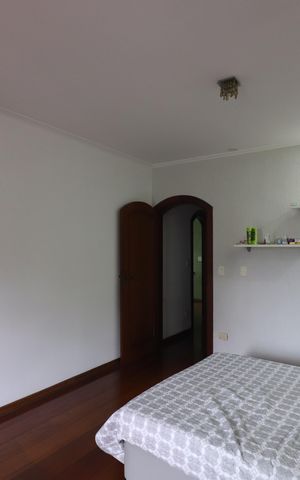 Casa à venda com 580m², 5 quartos e 10 vagasSuíte 3