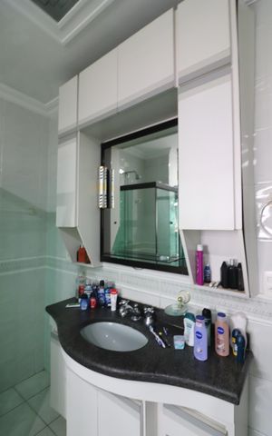 Casa à venda com 580m², 5 quartos e 10 vagasSuíte 2 Banheiro 