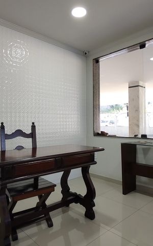 Apartamento à venda com 82m², 2 quartos e 1 vaga Apartamento à venda com 82m², 2 quartos e 1 vagaHall de entrada
