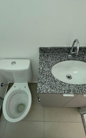 Apartamento para alugar com 40m², 2 quartos e 1 vaga Apartamento para alugar com 40m², 2 quartos e 1 vagaBanheiro