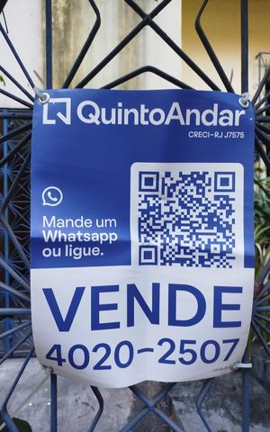 Casa à venda com 240m², 3 quartos e 1 vaga Casa à venda com 240m², 3 quartos e 1 vagaPlaca