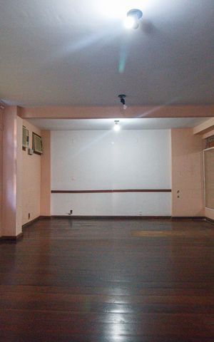 Casa à venda com 240m², 3 quartos e 1 vaga Casa à venda com 240m², 3 quartos e 1 vagaQuarto 4