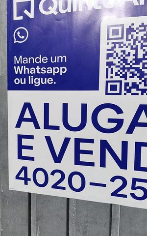 Casa à venda com 244m², 5 quartos e 4 vagas Casa à venda com 244m², 5 quartos e 4 vagasFachada