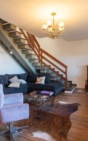 Casa à venda com 250m², 3 quartos e 3 vagas Casa à venda com 250m², 3 quartos e 3 vagassala