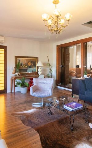 Casa à venda com 250m², 3 quartos e 3 vagas Casa à venda com 250m², 3 quartos e 3 vagassala