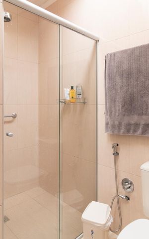 Casa à venda com 250m², 3 quartos e 3 vagas Casa à venda com 250m², 3 quartos e 3 vagasBanheiro 2