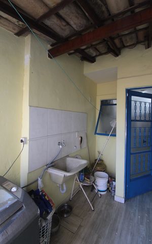 Casa à venda com 170m², 3 quartos e 2 vagasÁrea de Serviço