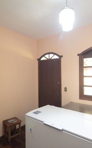 Casa à venda com 170m², 3 quartos e 2 vagasSala