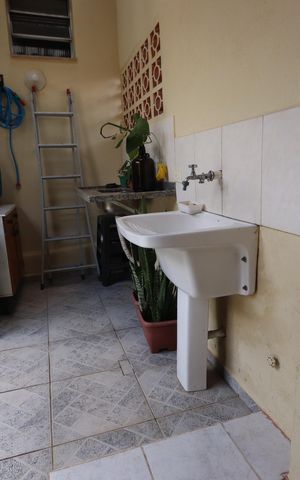 Casa para alugar com 300m², 2 quartos e 8 vagasLavanderia