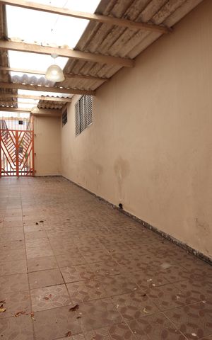 Casa para alugar com 300m², 2 quartos e 8 vagasGaragem