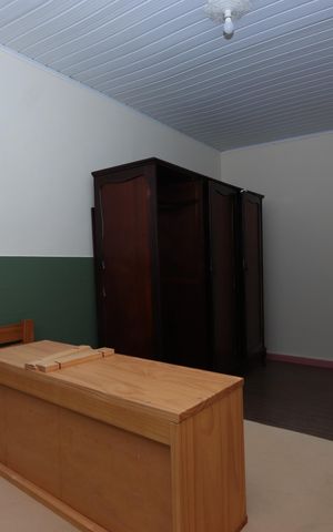 Casa para alugar com 300m², 2 quartos e 8 vagasSuíte