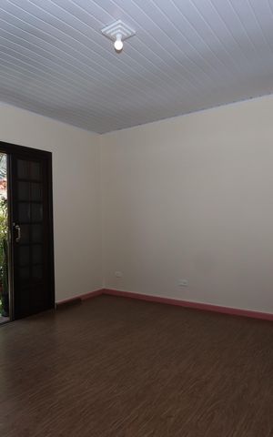 Casa para alugar com 300m², 2 quartos e 8 vagasSala