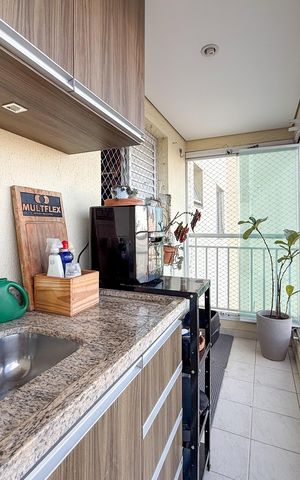 Apartamento à venda com 62m², 2 quartos e 1 vaga Apartamento à venda com 62m², 2 quartos e 1 vagaVaranda