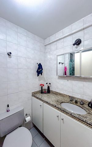 Apartamento à venda com 70m², 3 quartos e 2 vagasBanheiro da Suíte