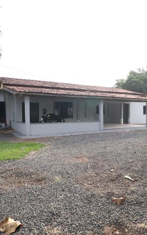 Casa para alugar com 300m², 5 quartos e 4 vagasÁrea externa